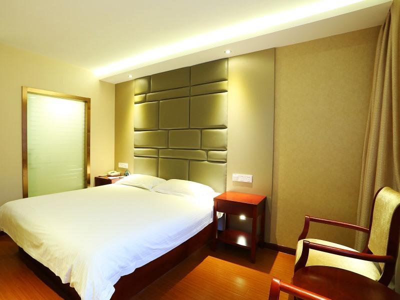 Greentree Inn Shanghai Gongkang Express Hotel 3*