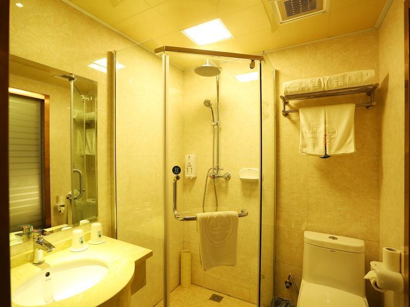 Greentree Inn Shanghai Gongkang Express Hotel 3*