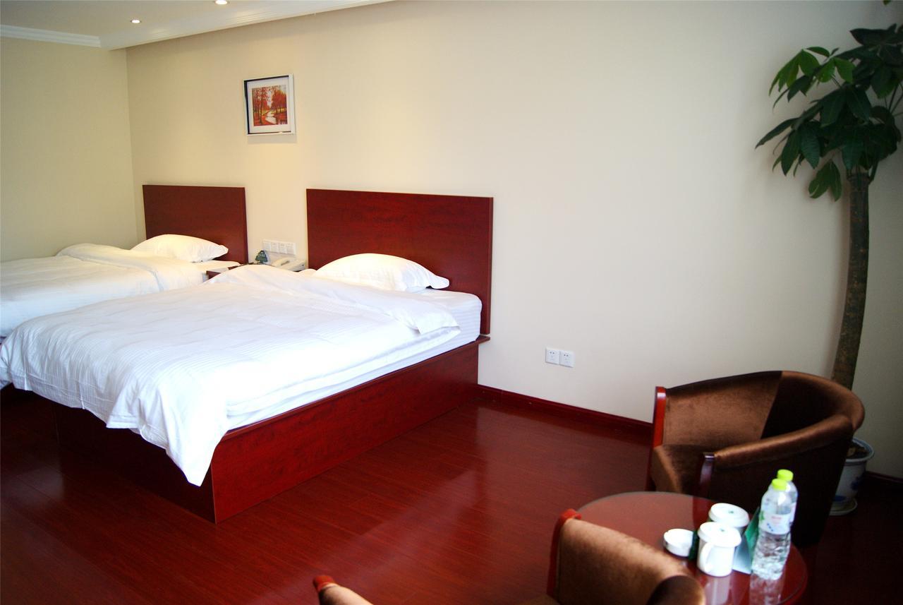 Greentree Inn Shanghai Gongkang Express Hotel 3*