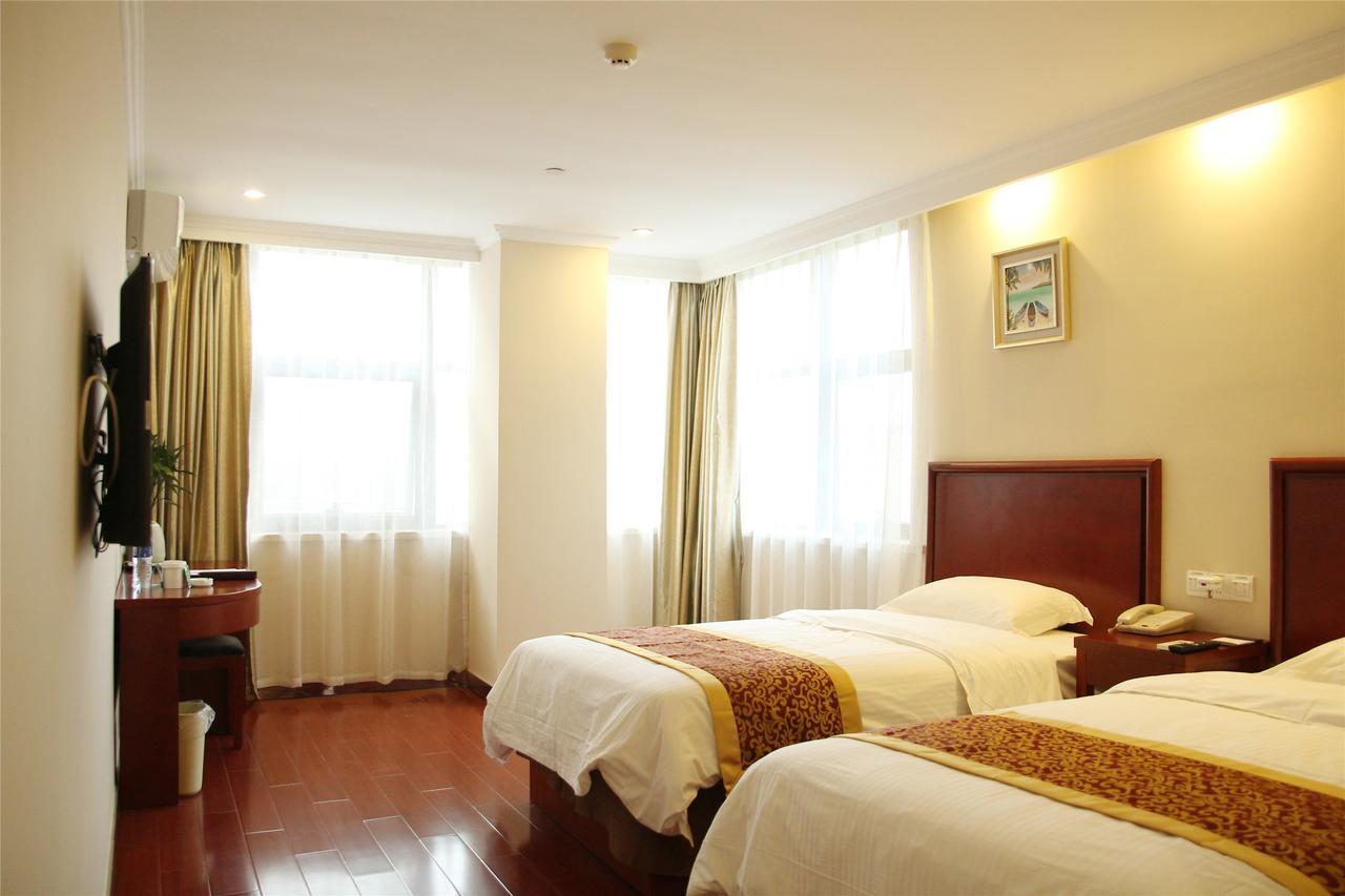 Hotel Greentree Inn Shanghai Gongkang Express Hotel 3*