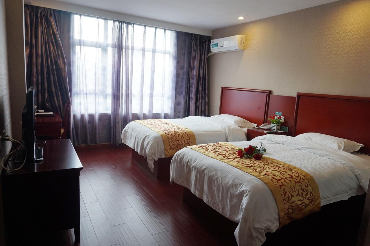 Greentree Inn Shanghai Gongkang Express Hotel 3*