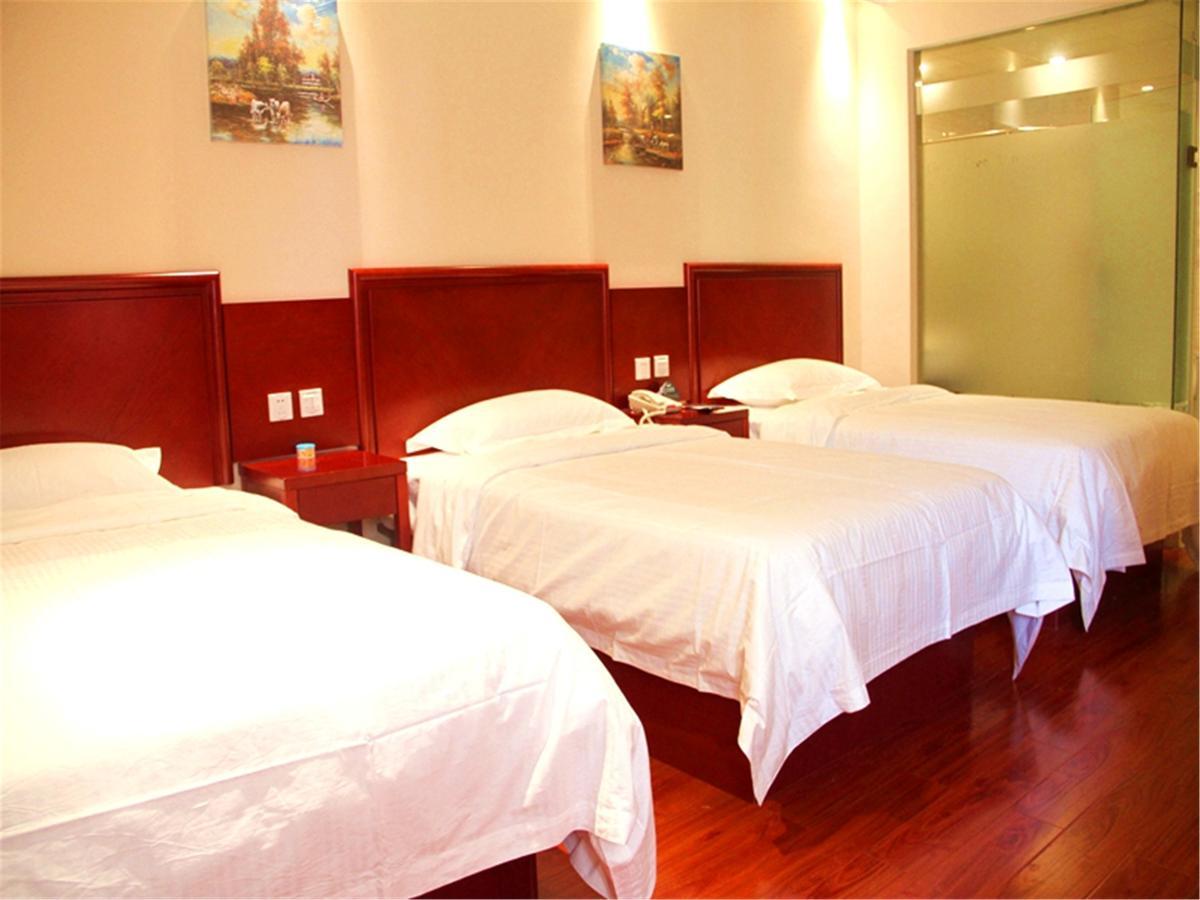 Greentree Inn Shanghai Gongkang Express Hotel 3* Shanghai